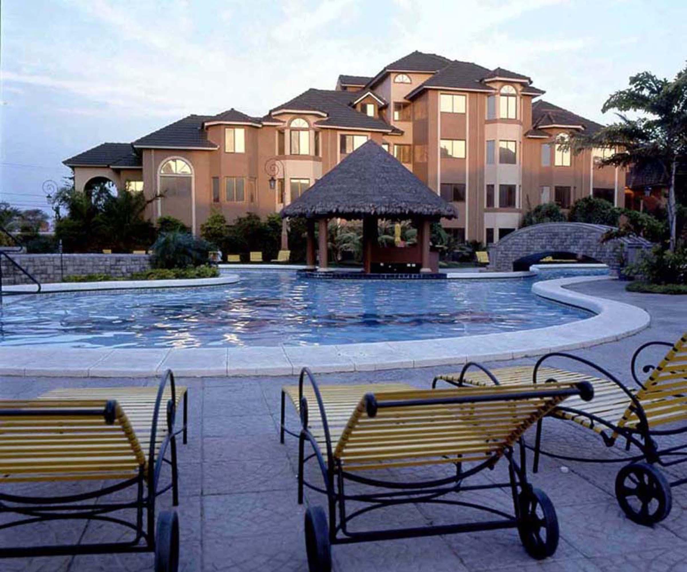 Buganvillas Hotel Suites Santa Cruz de La Sierra Exterior foto